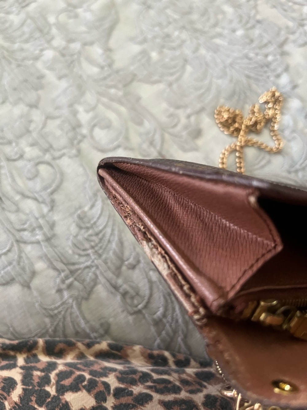 💯Authentic Louis Vuitton Sarah Long Wallet converted into a crossbody w/chain - Picture 10 of 11